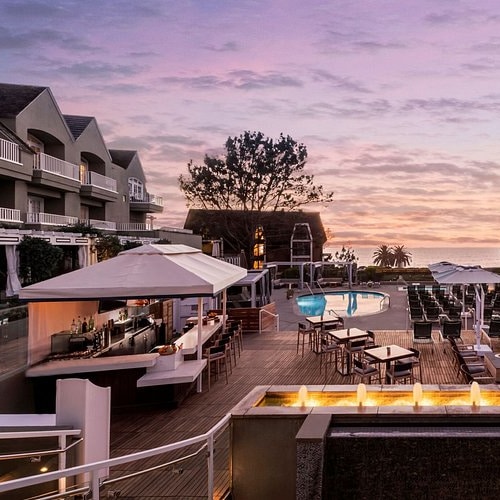 L’Auberge Del Mar – Luxury coastal hotel near Dr. Balikian’s surgery center, ideal for recovery and relaxation